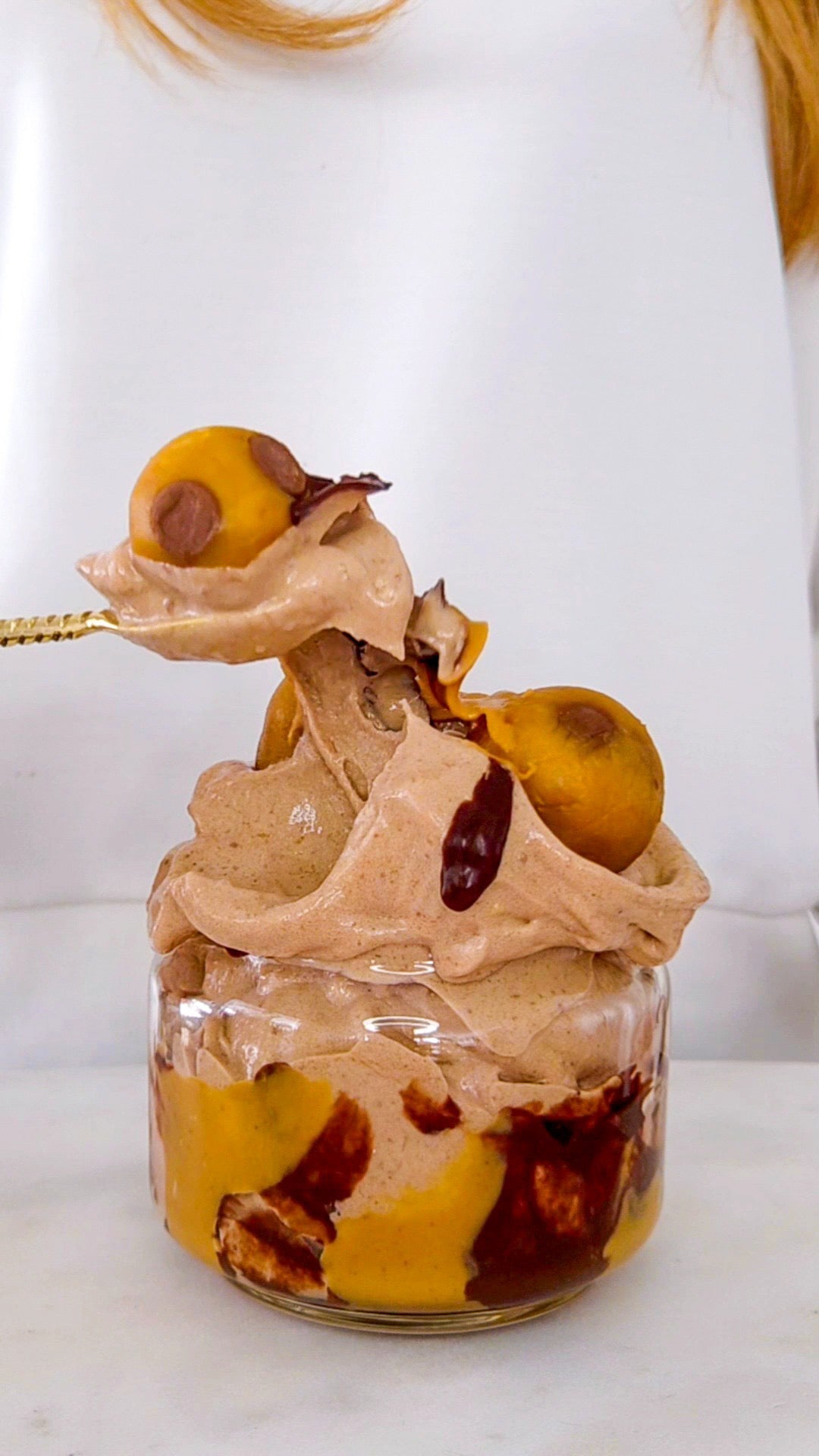 Chocolate nicecream med kakdegsbollar