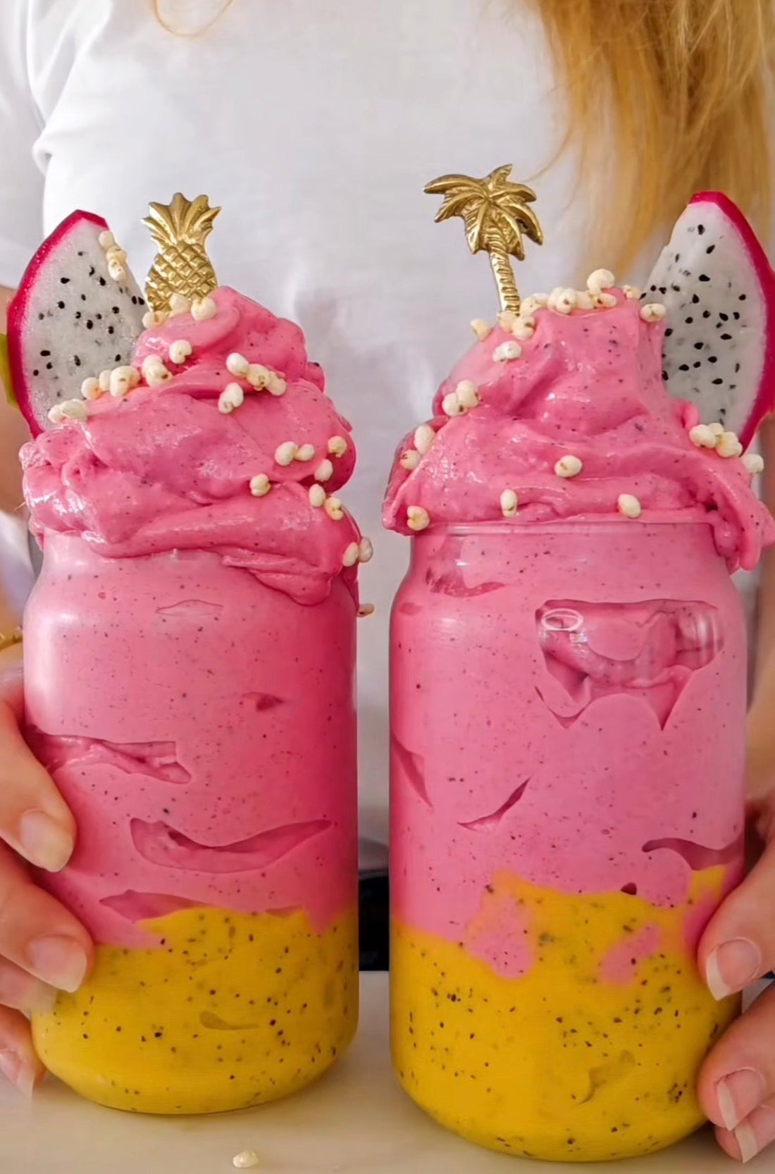 Pink Pitaya Passion Nicecream med POW vaniljkasein och mangopasionsfruktcoulis. Proteinrikt mellanmål som ser ut som det tog en timme. Det tog tio minuter.