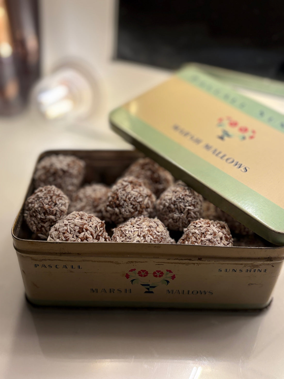Makalöst goda veganska chokladbollar